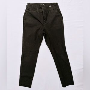 Old Navy Pixie High Rise Pant with Secret-Slim Pockets in Black (4)